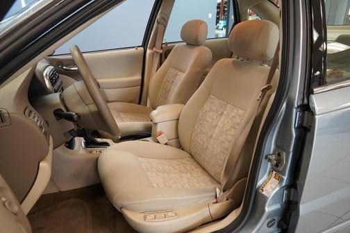 2004 Saturn L 300