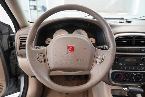 2004 Saturn L 300