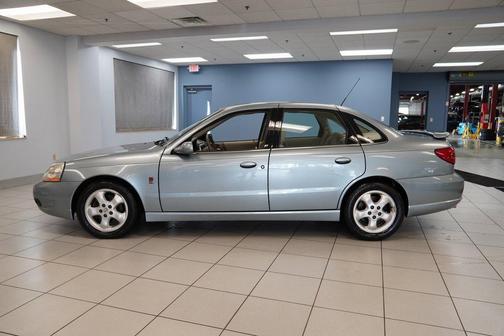 2004 Saturn L 300