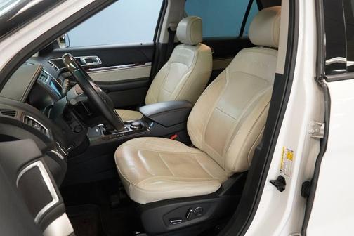 2017 Ford Explorer Platinum