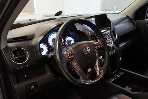 Silver 2014 Honda Pilot EX-L