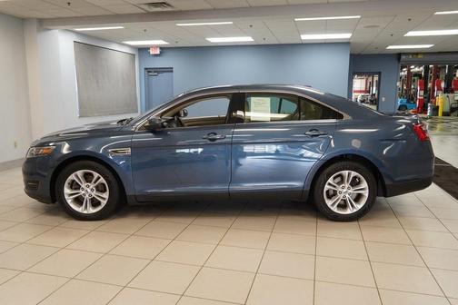 2018 Ford Taurus SEL