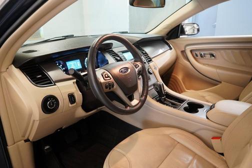 2018 Ford Taurus SEL