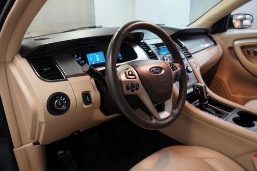 2018 Ford Taurus SEL