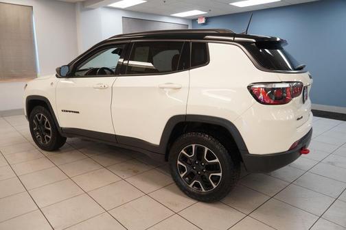 White Clearcoat 2018 Jeep Compass Trailhawk