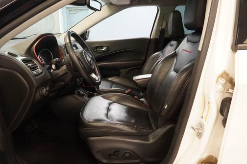 White Clearcoat 2018 Jeep Compass Trailhawk
