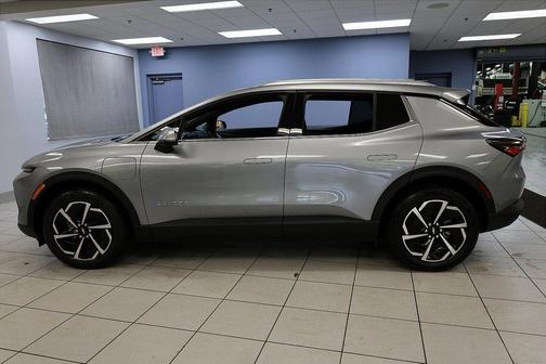 2026 Chevrolet Equinox EV LT 2