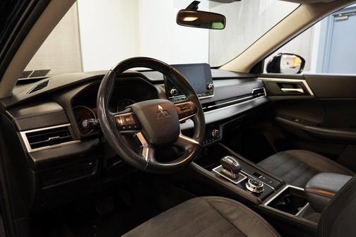 2022 Mitsubishi Outlander SE