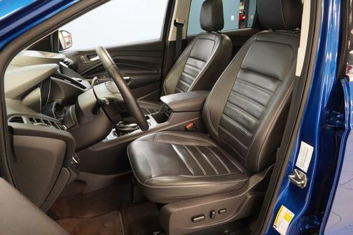 Lightning Blue Metallic 2019 Ford Escape SEL