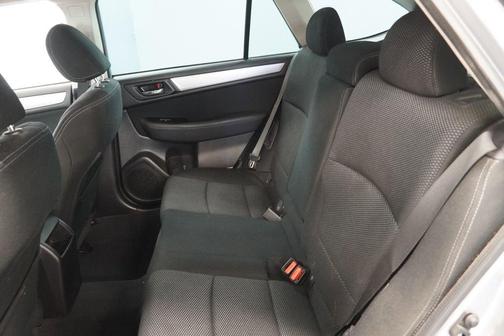 Ice Silver Metallic 2016 Subaru Outback 2.5i Premium