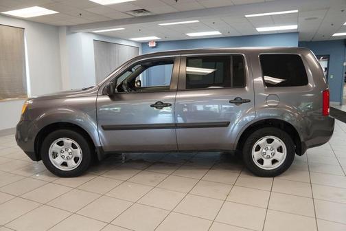 Gray 2014 Honda Pilot LX