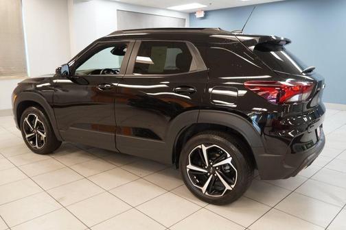 Mosaic Black Metallic 2023 Chevrolet Trailblazer RS
