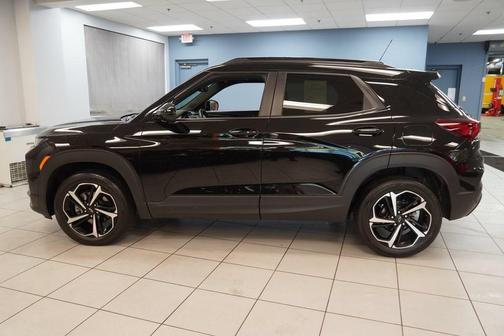 Mosaic Black Metallic 2023 Chevrolet Trailblazer RS