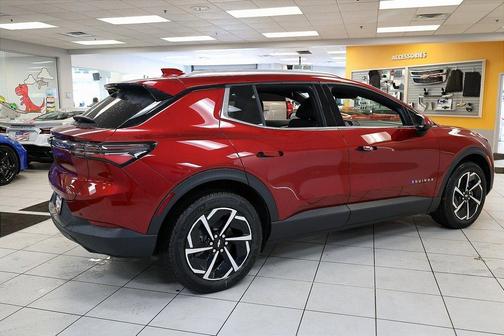 2026 Chevrolet Equinox EV LT 2