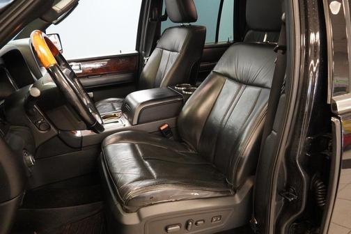 2015 Lincoln Navigator Base