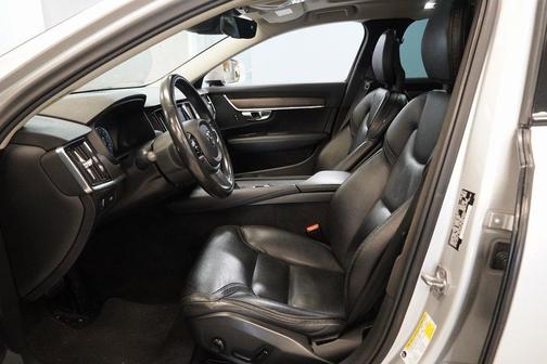 2018 Volvo V90 Cross Country T5