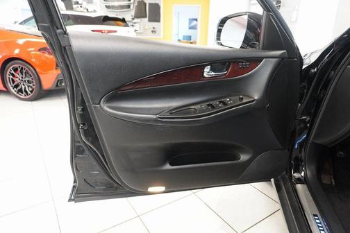 2017 INFINITI QX50 Base