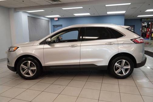 Ingot Silver 2019 Ford Edge SEL