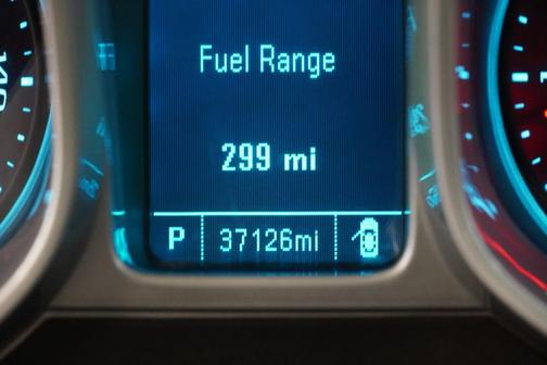Summit White 2015 Chevrolet Camaro 1LT