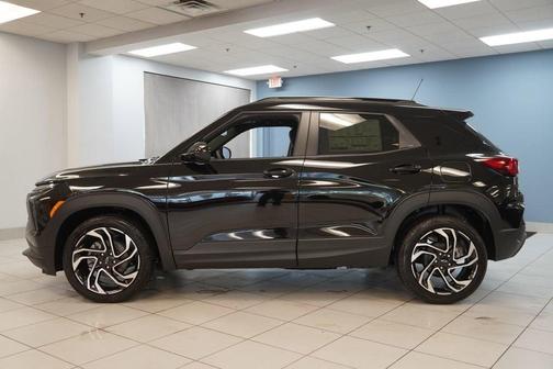 Mosaic Black Metallic 2026 Chevrolet Trailblazer RS