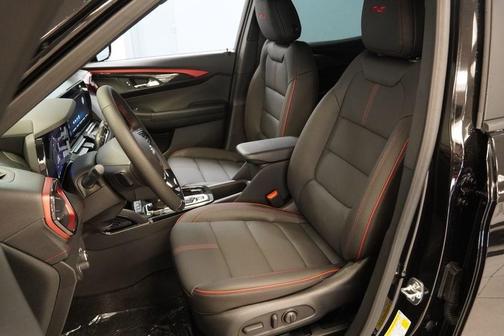 Mosaic Black Metallic 2026 Chevrolet Trailblazer RS