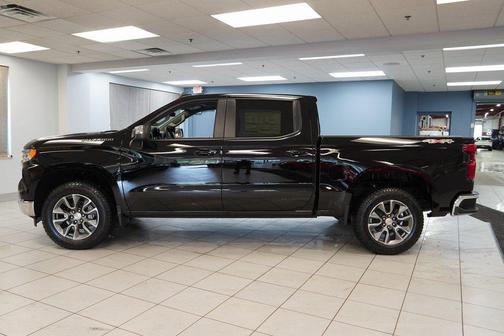 2025 Chevrolet Silverado 1500 LT