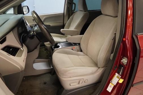 2018 Toyota Sienna L