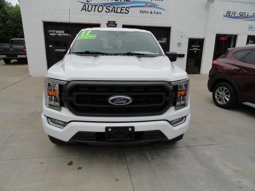 Oxford White 2022 Ford F-150 XLT