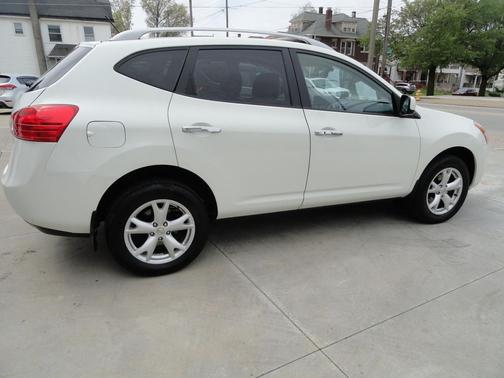 Phantom White Pearl 2010 Nissan Rogue SL
