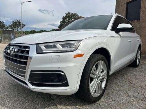2020 Audi Q5 45 Prestige