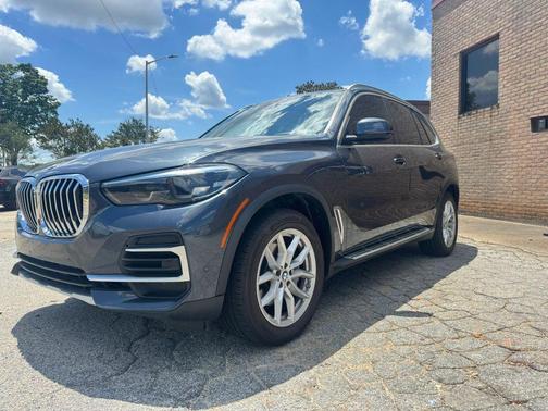 Arctic Grey Metallic 2022 BMW X5 sDrive40i