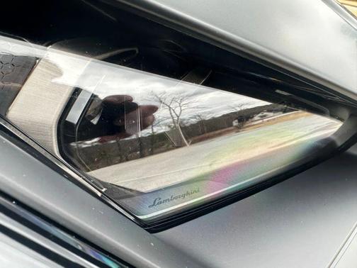 2024 Lamborghini Revuelto Coupe 2D