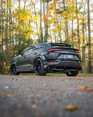 2023 Lamborghini Urus Performante