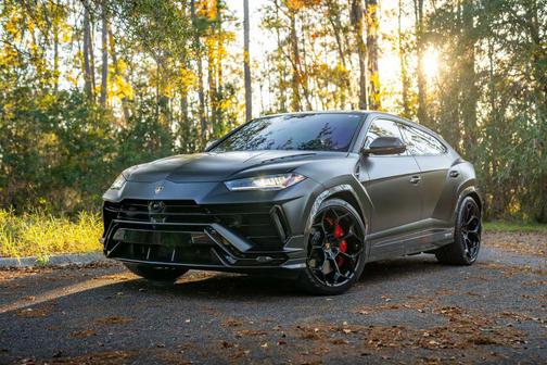 2023 Lamborghini Urus Performante