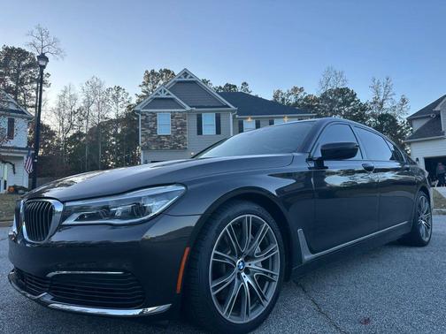 2019 BMW 750 I