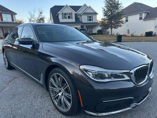 2019 BMW 750 I