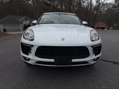 2017 Porsche Macan Sport Utility 4D