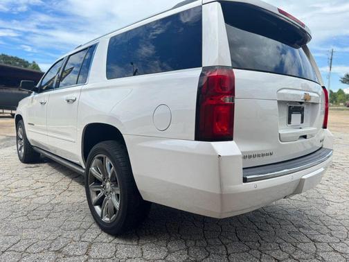 Iridescent Pearl Tricoat 2017 Chevrolet Suburban Premier