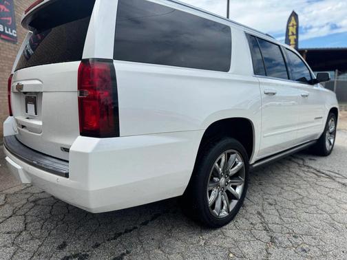 Iridescent Pearl Tricoat 2017 Chevrolet Suburban Premier