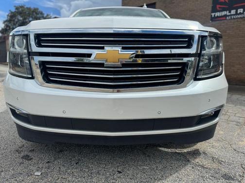 Iridescent Pearl Tricoat 2017 Chevrolet Suburban Premier