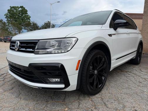 2021 Volkswagen Tiguan 2.0T SE R-Line Black