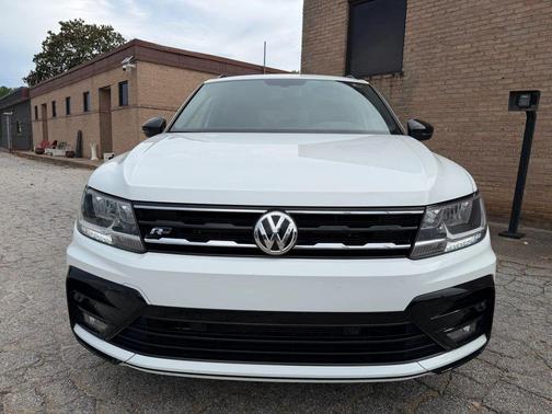 2021 Volkswagen Tiguan 2.0T SE R-Line Black