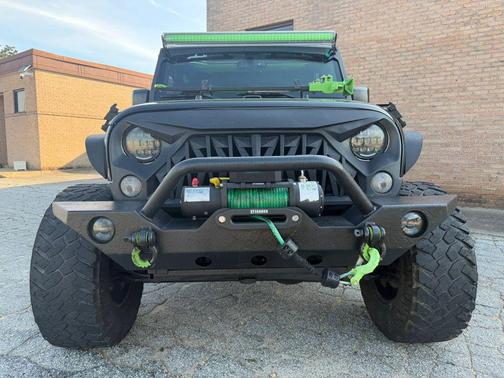Black Clearcoat 2016 Jeep Wrangler Unlimited Sahara