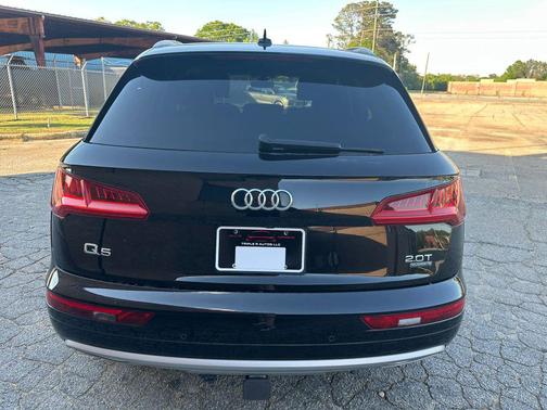 2018 Audi Q5 2.0T Premium Plus