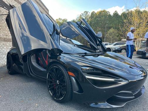 2018 McLaren 720S Base