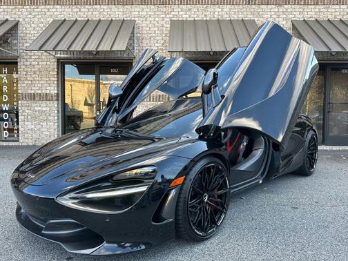 2018 McLaren 720S Base