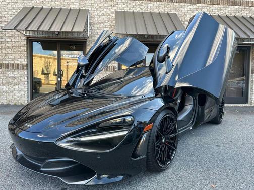 2018 McLaren 720S Base