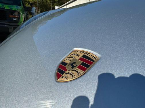 2017 Porsche Cayenne Platinum Edition