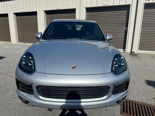 2017 Porsche Cayenne Platinum Edition