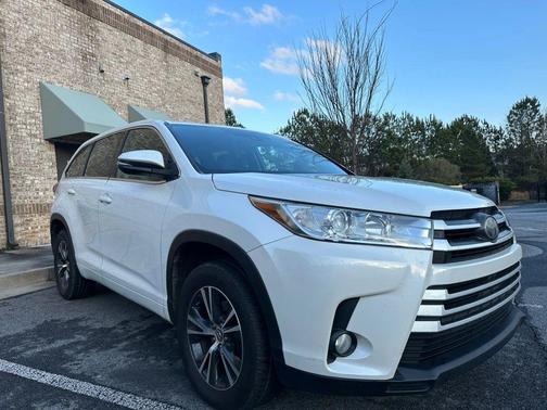 2017 Toyota Highlander LE Plus